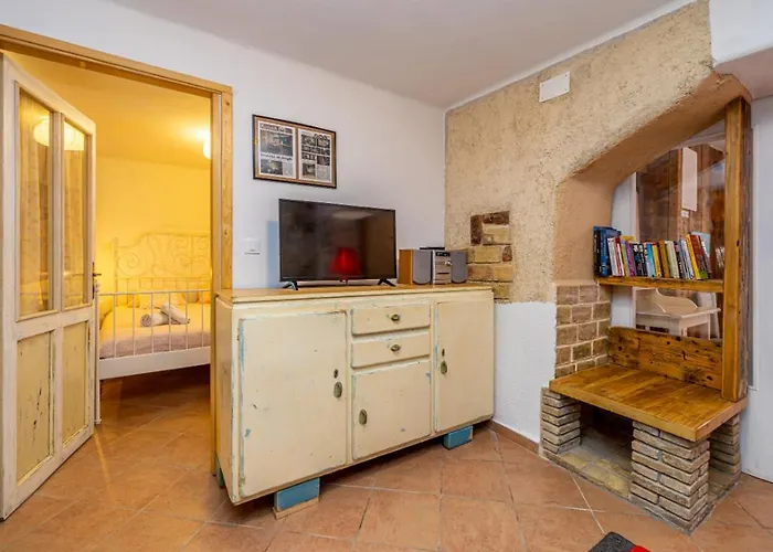 Waterfront By The Sea Klimno